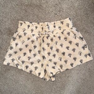 a new day Cream and Black High-Waist Floral-Print Shorts